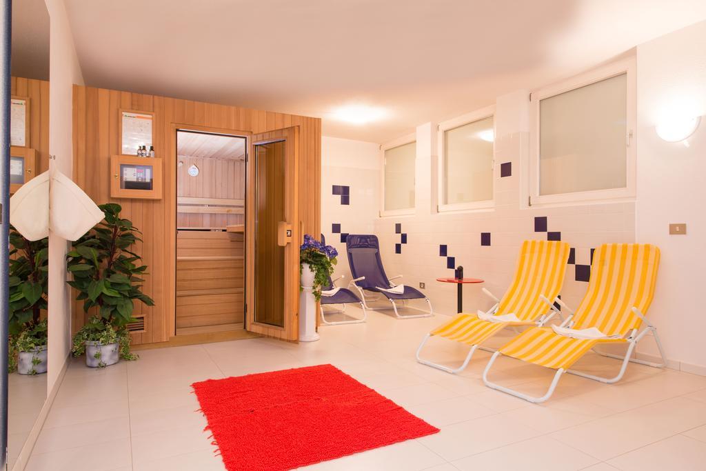Apartment Edelweiss Brunico Habitación foto