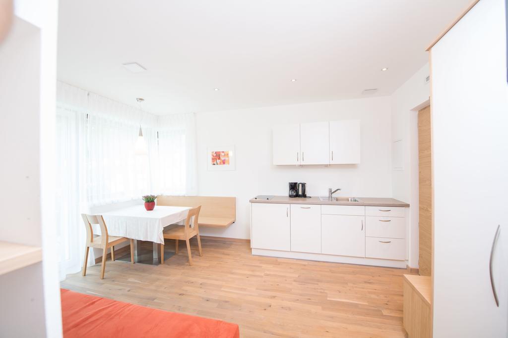 Apartment Edelweiss Brunico Habitación foto